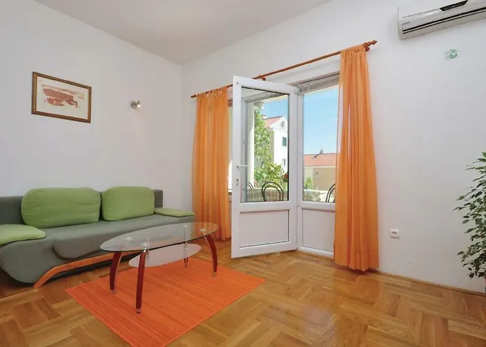 Apartment Orange